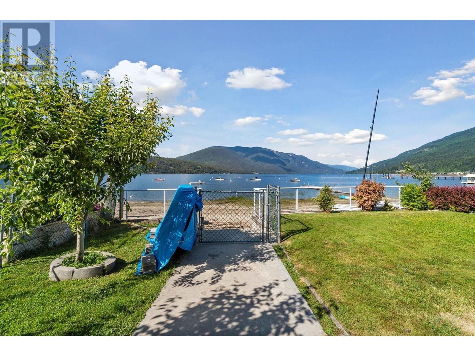 4751 75 Avenue NE Salmon Arm