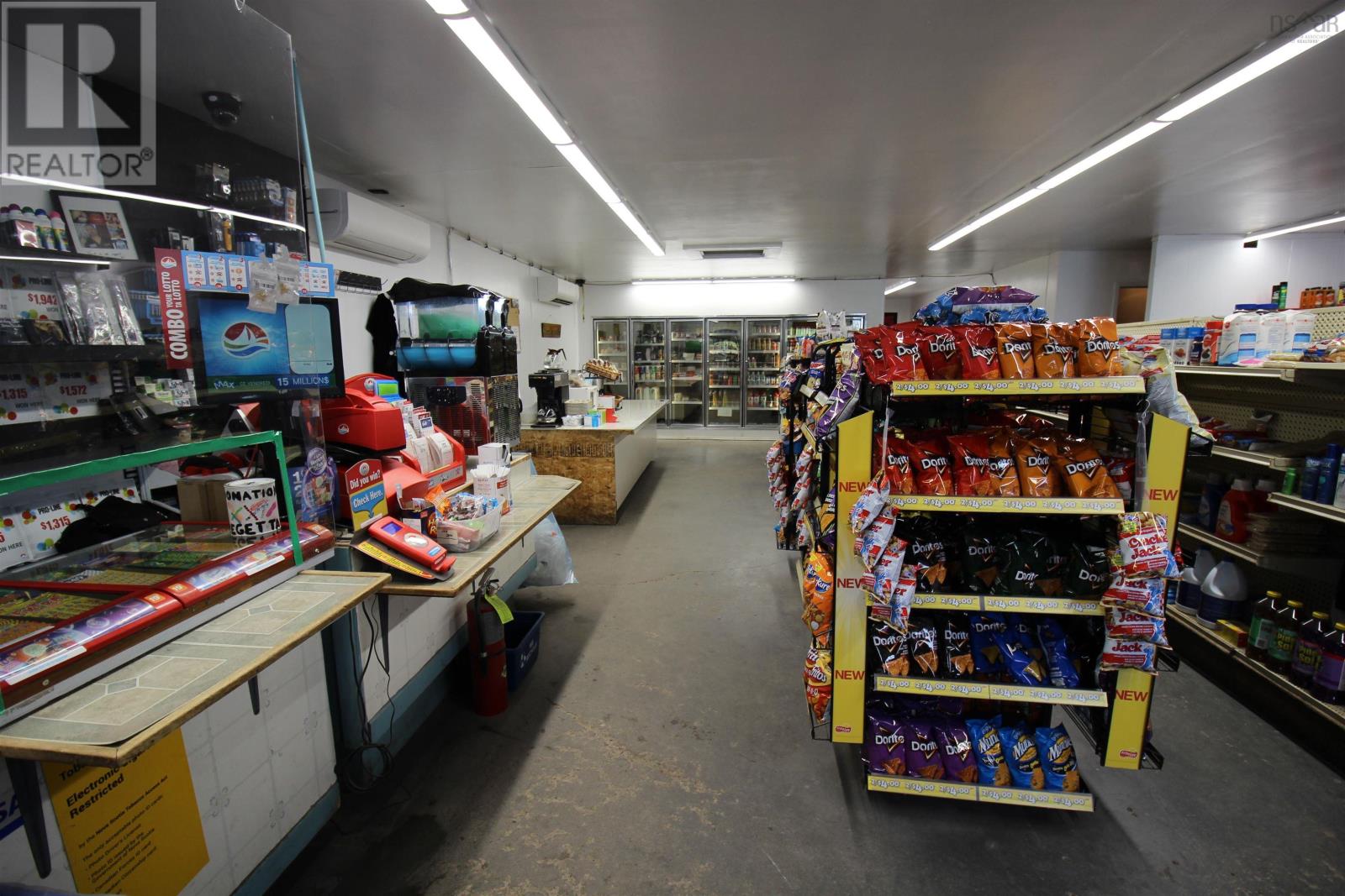 132 Main Street, Canso, Nova Scotia  B0H 1H0 - Photo 5 - 202312186