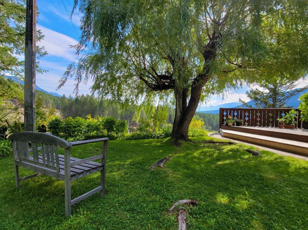 5041 Hewitt Road, Edgewater, British Columbia  V0A 1E0 - Photo 8 - 2475278