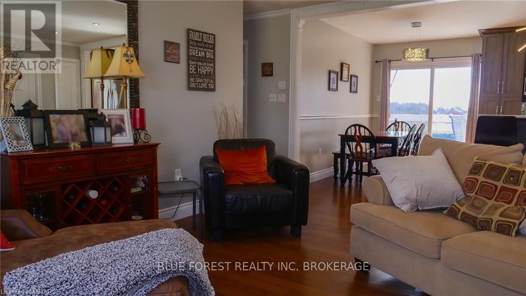 116 Angelo Dr, West Elgin, Ontario  N0L 2P0 - Photo 12 - X8114670