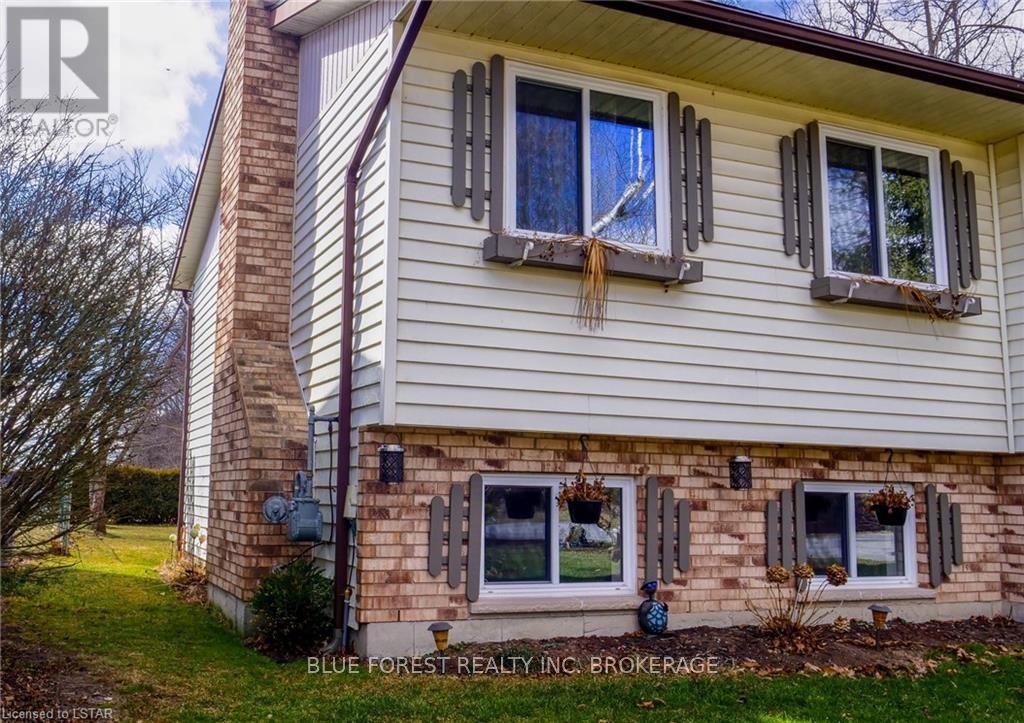 116 Angelo Dr, West Elgin, Ontario  N0L 2P0 - Photo 2 - X8114670