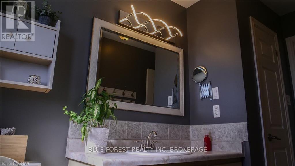 116 Angelo Dr, West Elgin, Ontario  N0L 2P0 - Photo 25 - X8114670