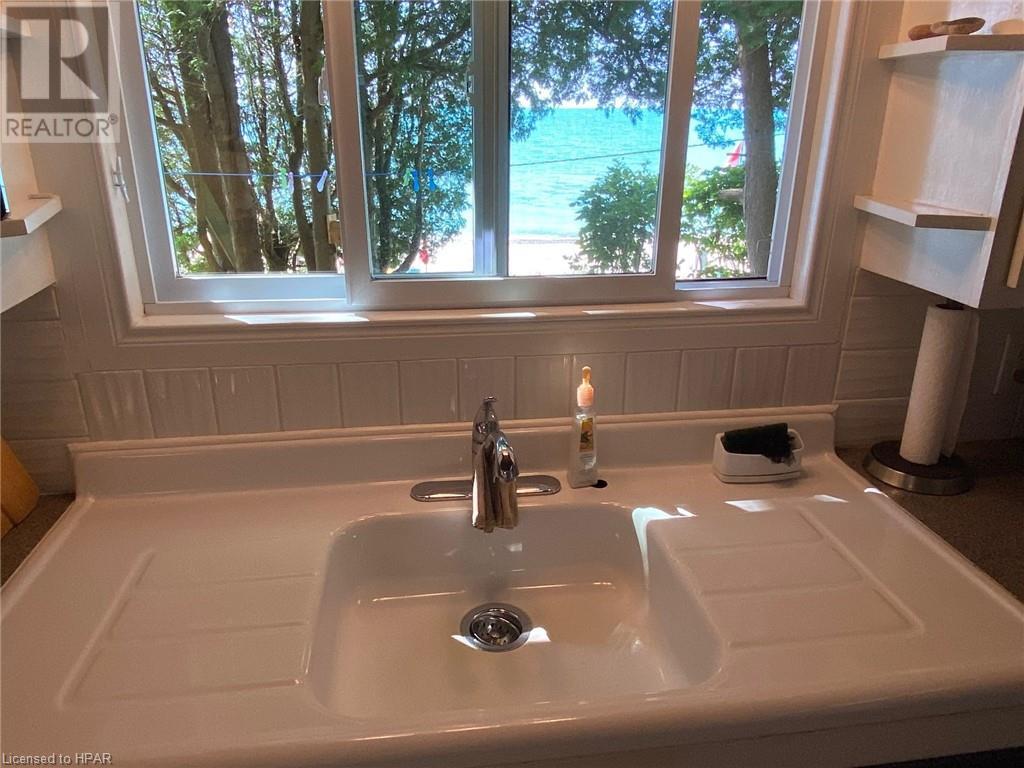 83815a Dickson Street, Ashfield-Colborne-Wawanosh, Ontario  N7A 3X9 - Photo 7 - 40549375