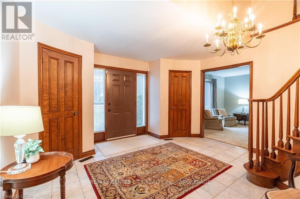 9 Aspen Pl, London, Ontario  N6P 1C1 - Photo 4 - X8115372