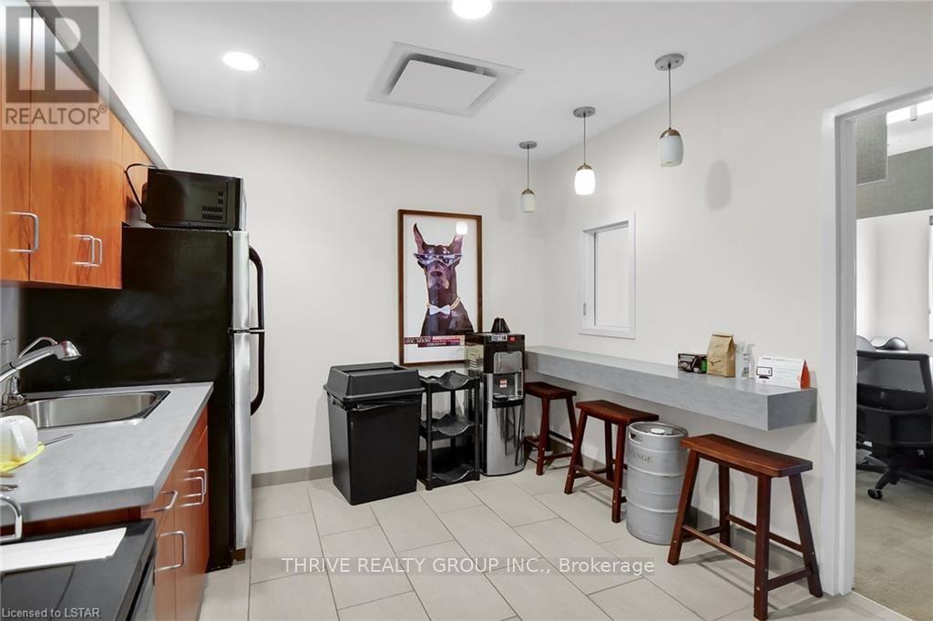 192-194 Dundas St, London, Ontario  N6A 1G7 - Photo 21 - X8115828