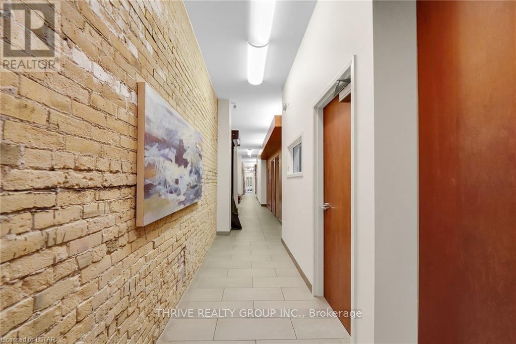192-194 Dundas St, London, Ontario  N6A 1G7 - Photo 25 - X8115828