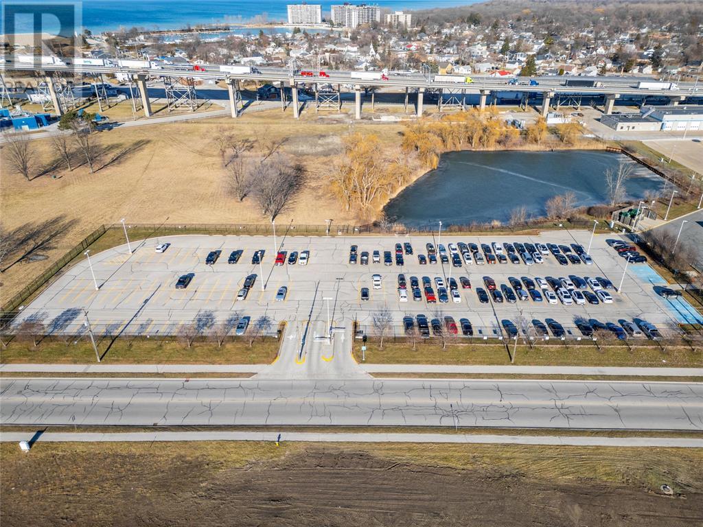 1555 Venetian Boulevard Unit# 318, Point Edward, Ontario  N7T 0A9 - Photo 3 - 24003418