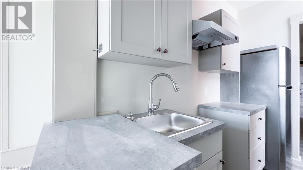 56 Albert Street, Stratford, Ontario  N5A 3K3 - Photo 23 - 40546231