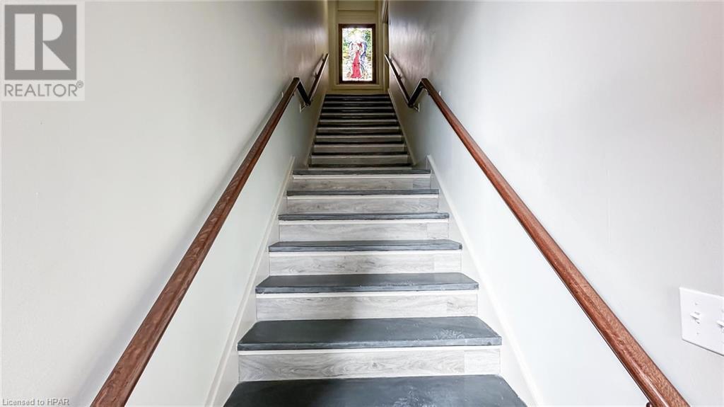 56 Albert Street, Stratford, Ontario  N5A 3K3 - Photo 4 - 40546231