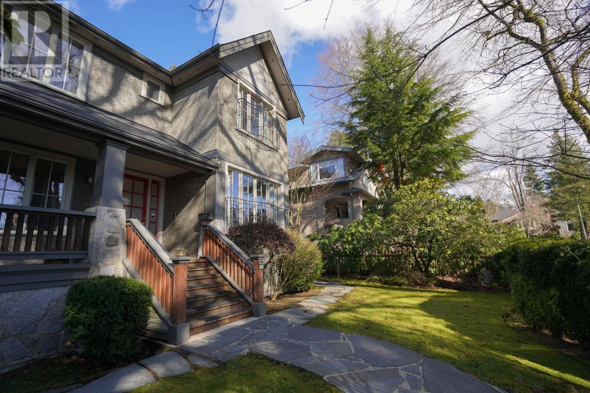 Listing Picture 3 of 36 : 3321 MAYFAIR AVENUE, Vancouver / 溫哥華 - 魯藝地產 Yvonne Lu Group - MLS Medallion Club Member