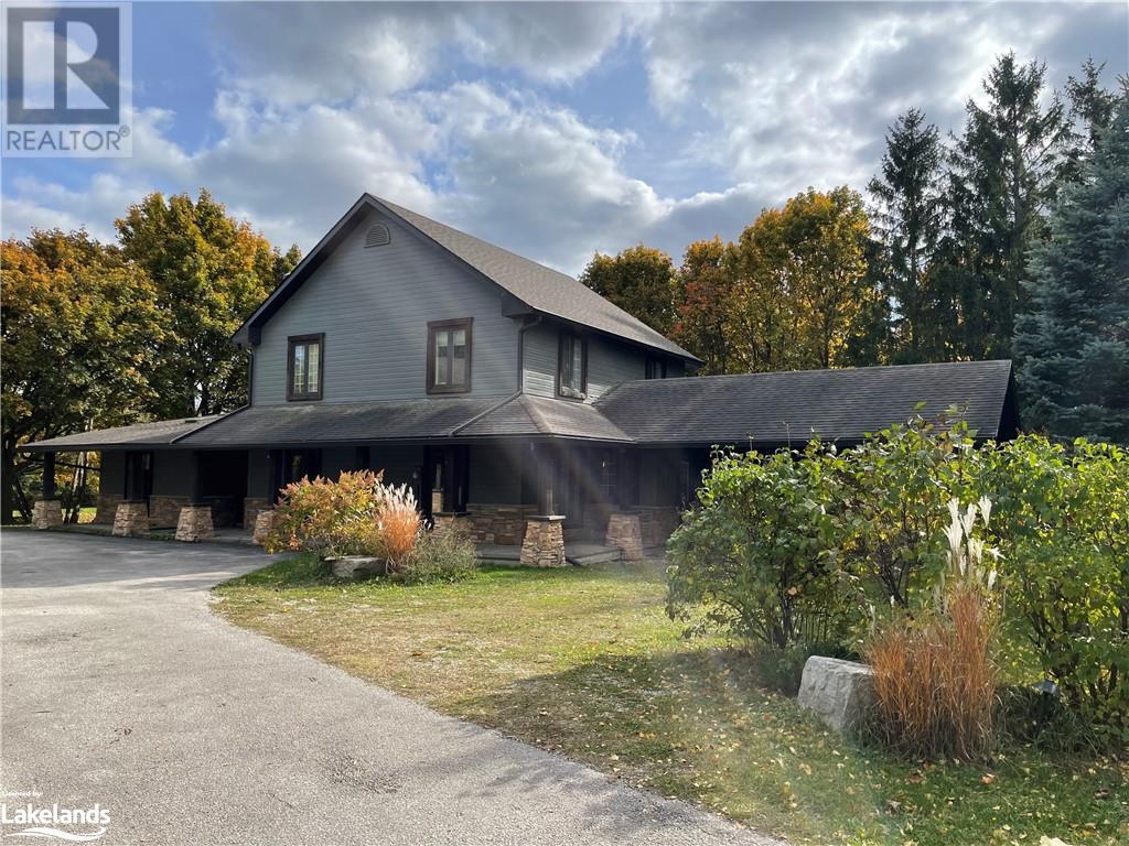 <h3>$4,200<small> Monthly</small></h3><p>133 Arrowhead Road, The Blue Mountains, Ontario</p>