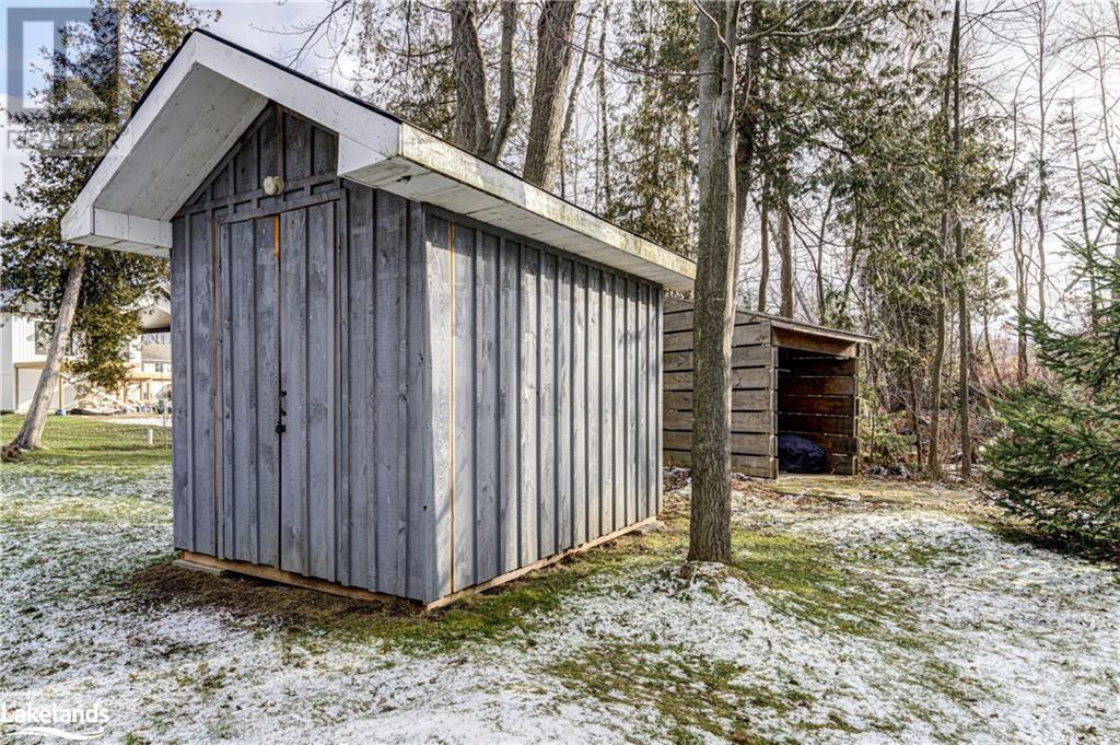 339 Robinson Road, Wasaga Beach, Ontario  L9Z 2Z1 - Photo 49 - 40548404