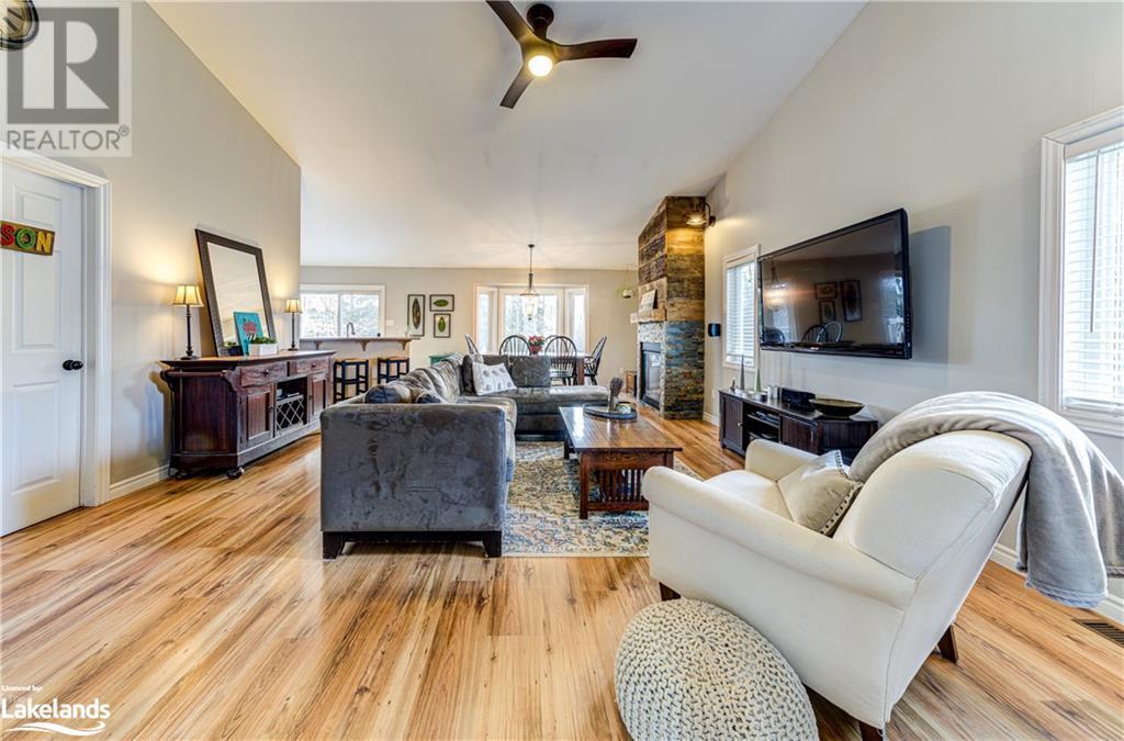 339 Robinson Road, Wasaga Beach, Ontario  L9Z 2Z1 - Photo 5 - 40548404