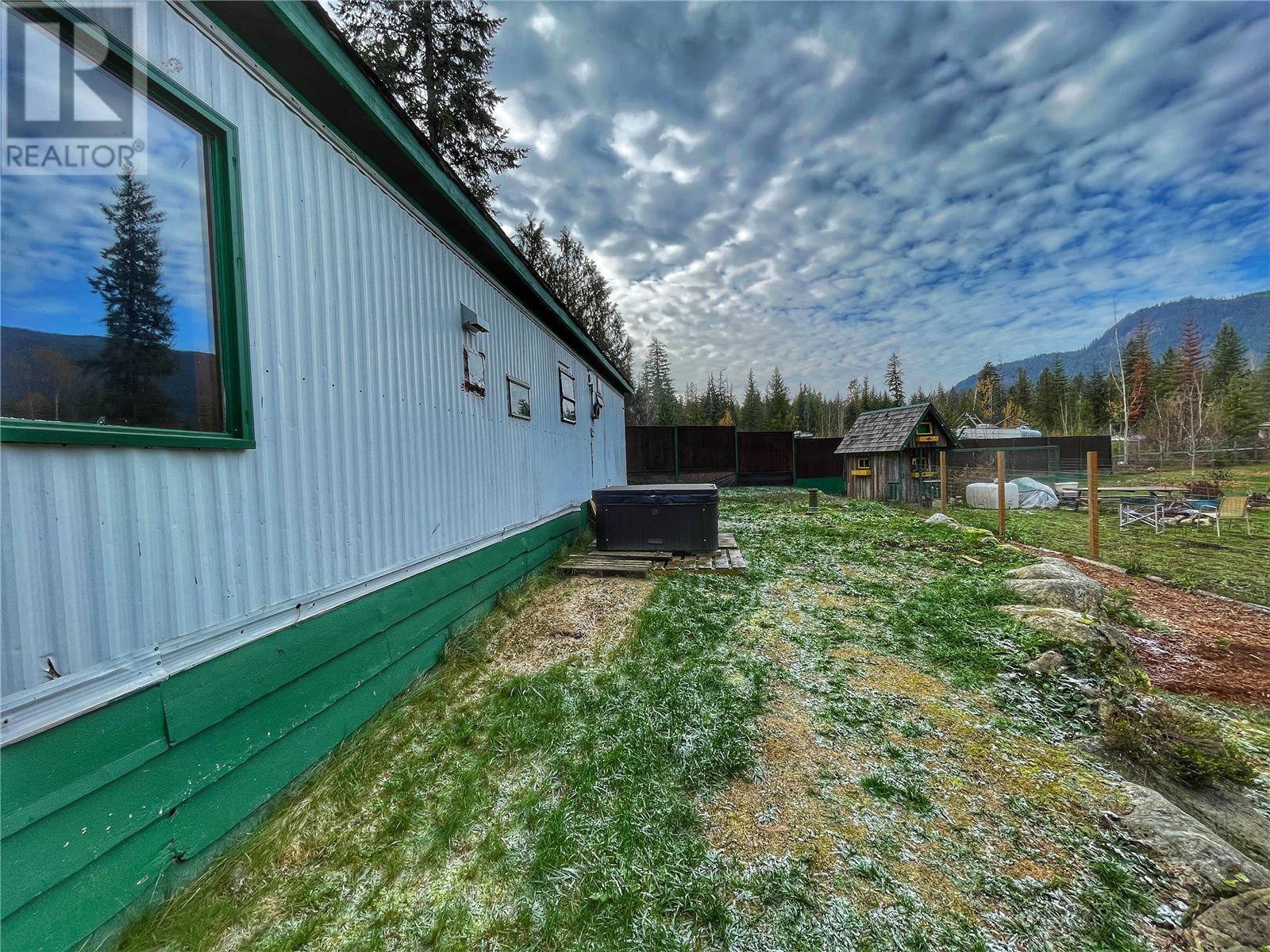 3279 Yard Creek Loop Road, Malakwa, British Columbia  V0E 2J0 - Photo 48 - 10287937