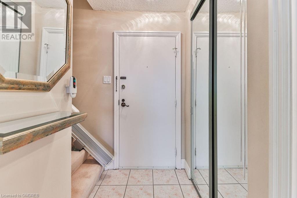 1300 Marlborough Court Unit# 334, Oakville, Ontario  L6H 2S2 - Photo 4 - 40531845