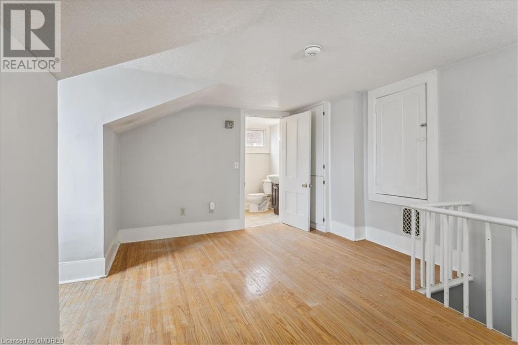 92 Charlotte Street, Brantford, Ontario  N3T 2X3 - Photo 33 - 40550244