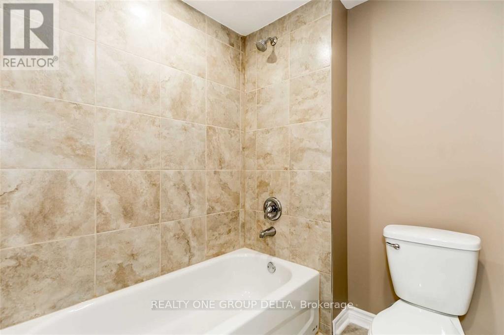 Lower - 8 Charlemagne Avenue, Barrie, Ontario  L4M 0A9 - Photo 11 - S8118834