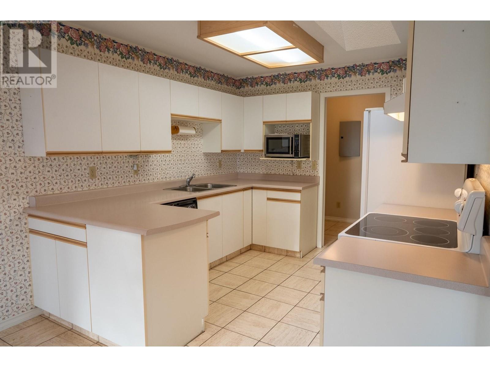 Unit #215, 4630 Ponderosa Drive Peachland