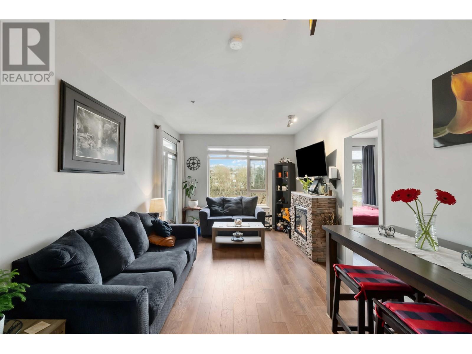 302 100 Capilano Road, Port Moody, British Columbia  V3H 5M9 - Photo 2 - R2856330
