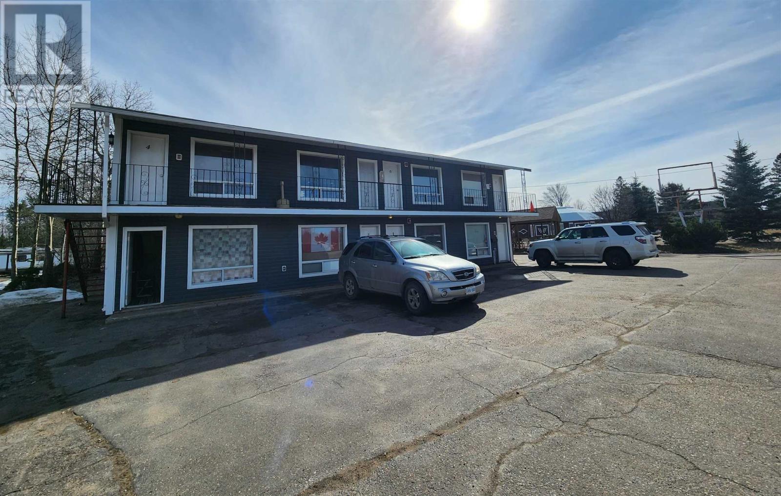 859 Trunk Rd, Sault Ste Marie, Ontario  P6A 3T3 - Photo 12 - SM240424