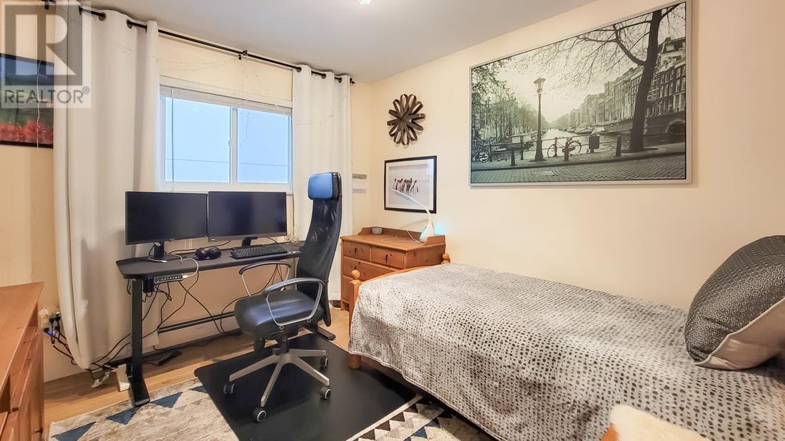 56 Glynde Avenue, Burnaby, British Columbia  V5B 3J2 - Photo 15 - R2856389