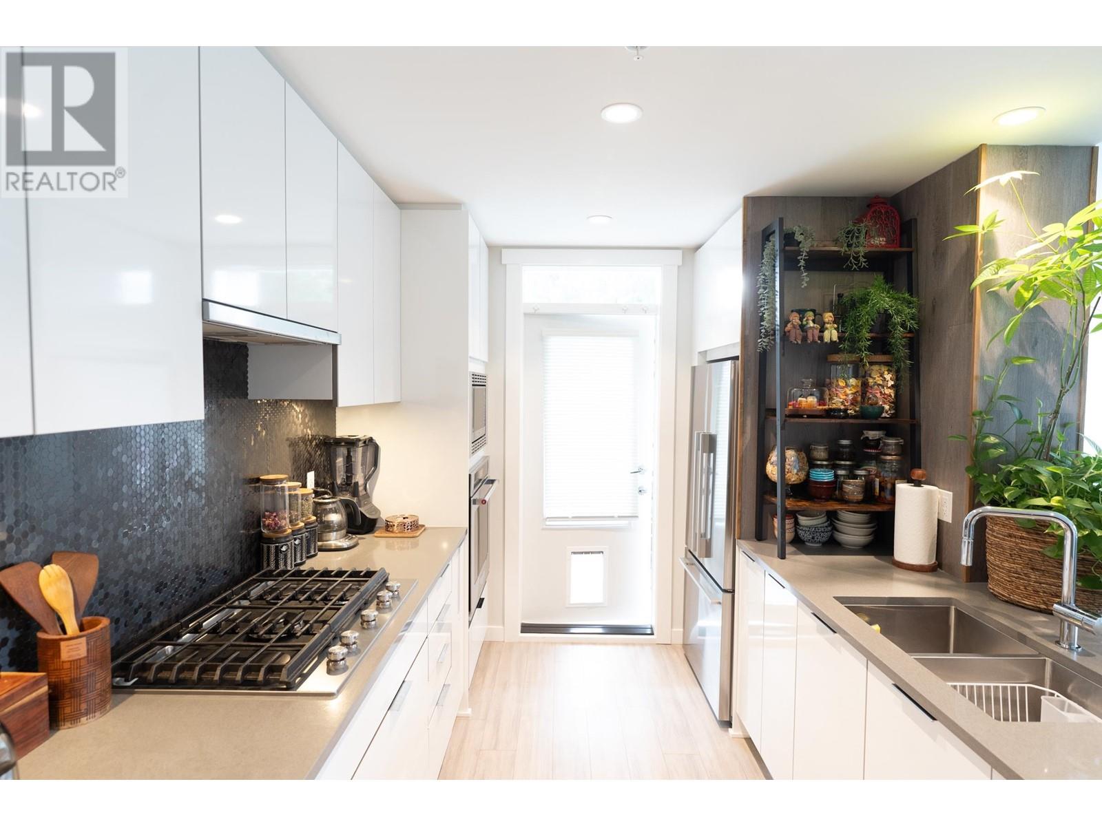 320 2651 Library Lane, North Vancouver, British Columbia  V7J 0C1 - Photo 29 - R2856394