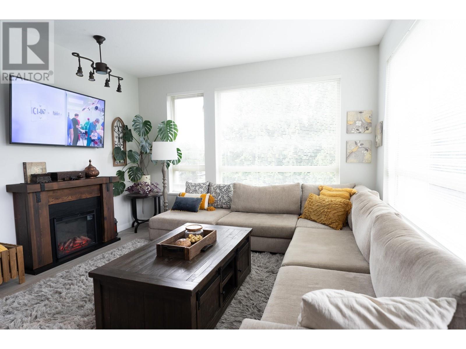320 2651 Library Lane, North Vancouver, British Columbia  V7J 0C1 - Photo 6 - R2856394