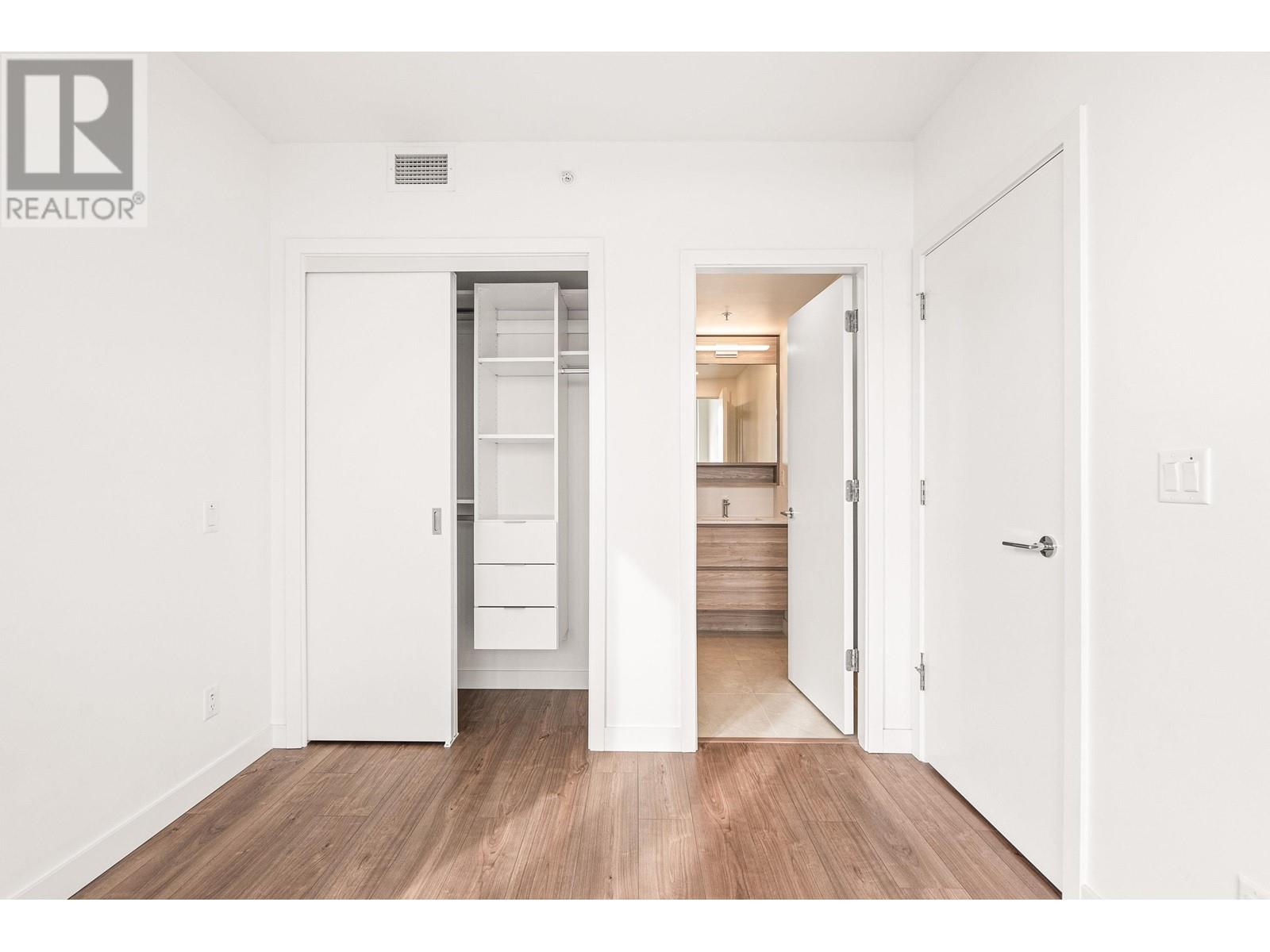 1807 585 Austin Avenue, Coquitlam, British Columbia  V3K 0G6 - Photo 8 - R2856220