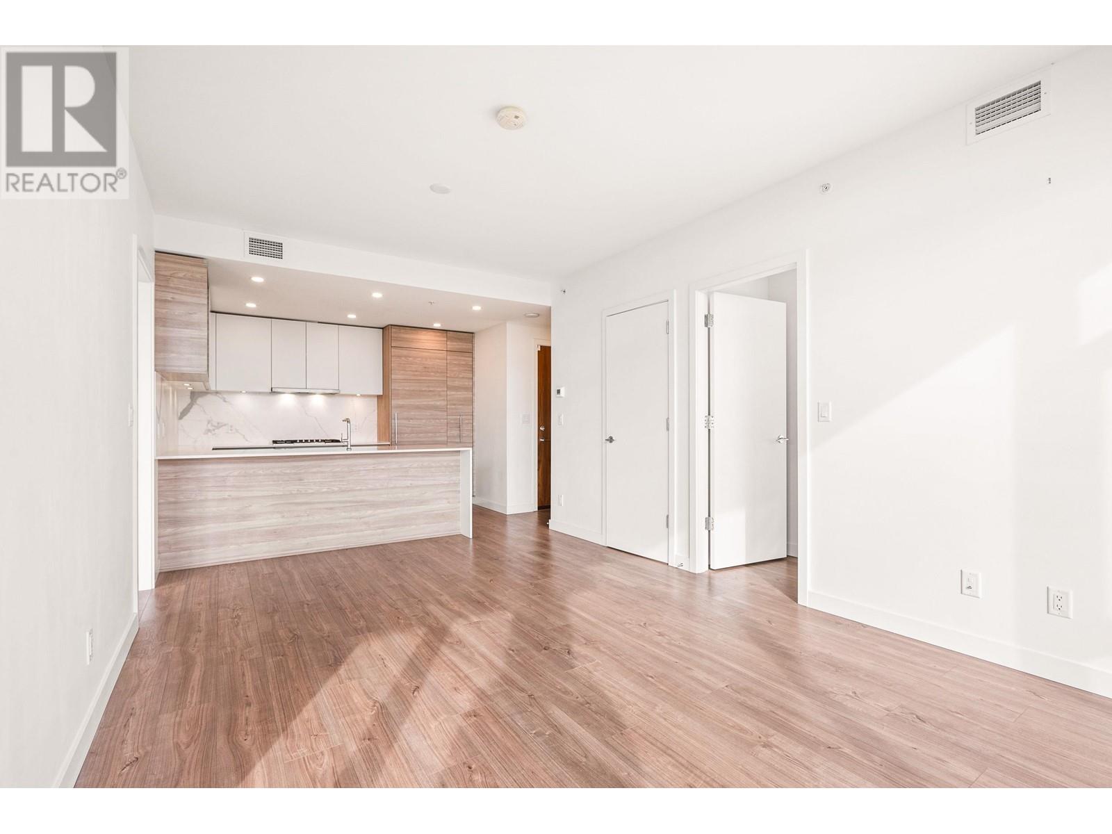 1807 585 Austin Avenue, Coquitlam, British Columbia  V3K 0G6 - Photo 13 - R2856220