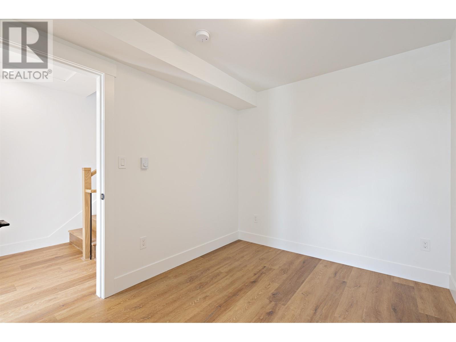 43 E 8th Avenue, New Westminster, British Columbia  V3L 4J4 - Photo 18 - R2856278