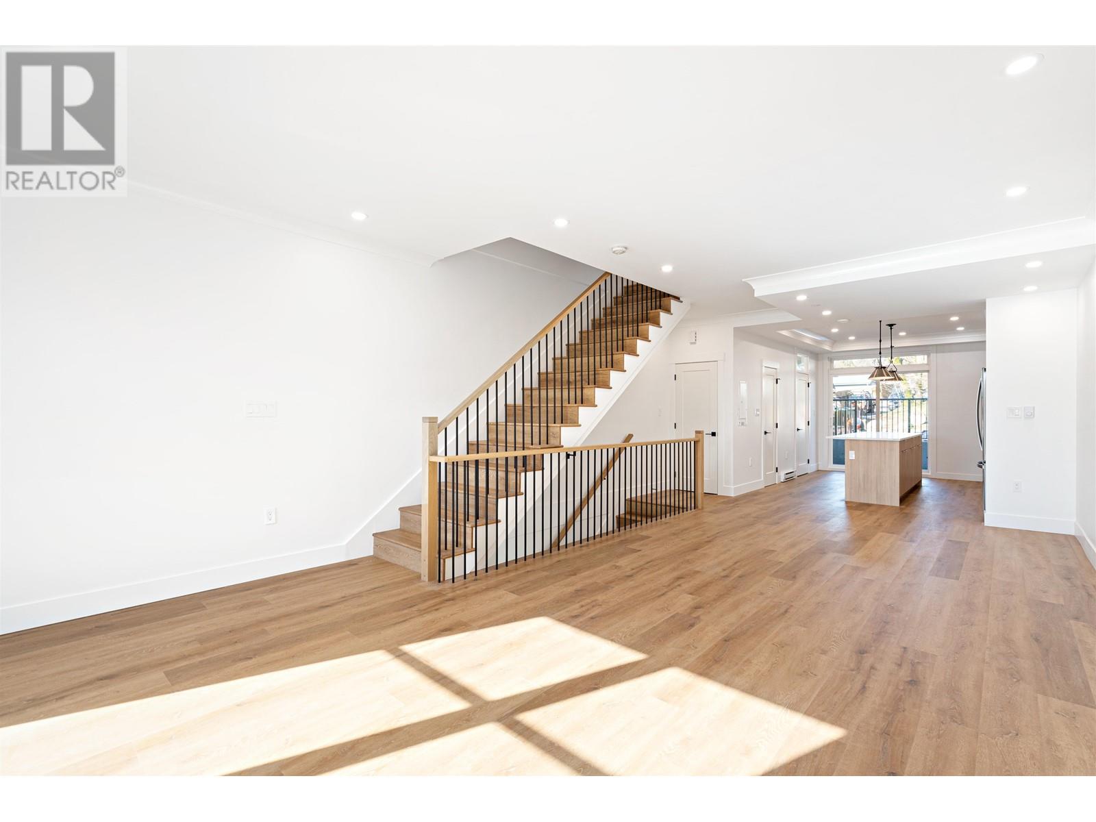 43 E 8th Avenue, New Westminster, British Columbia  V3L 4J4 - Photo 12 - R2856278