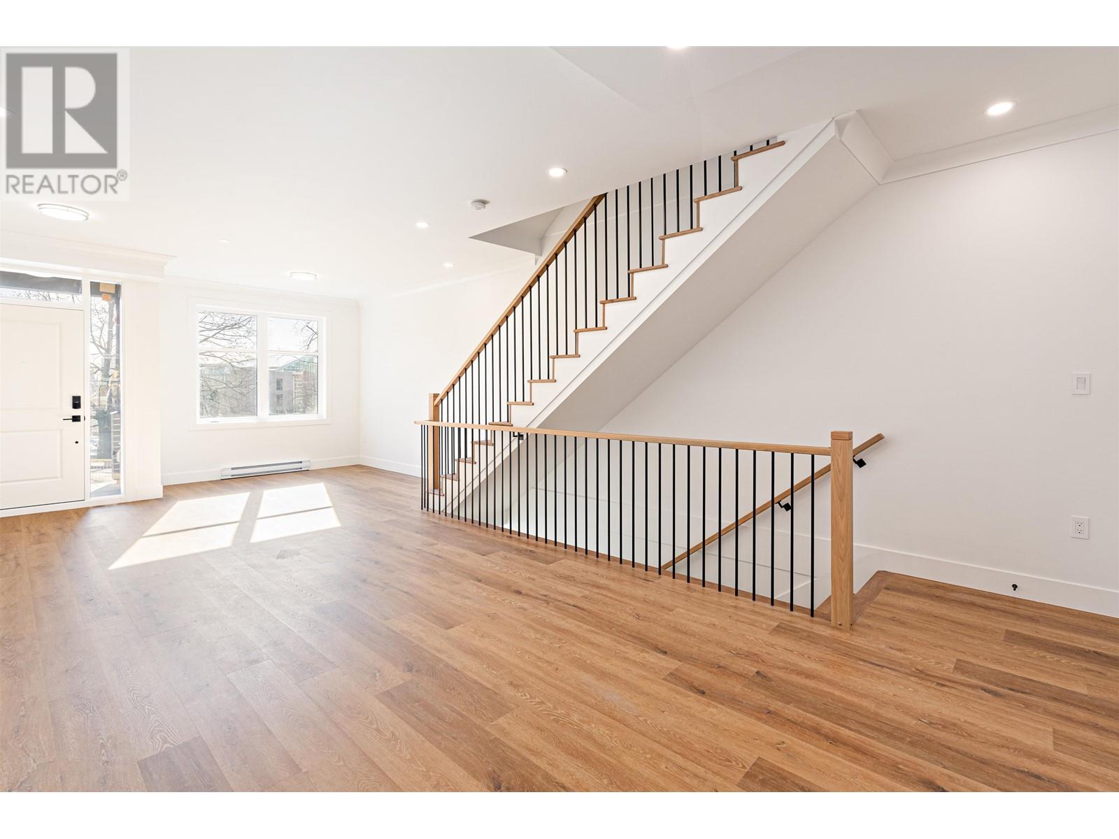 43 E 8th Avenue, New Westminster, British Columbia  V3L 4J4 - Photo 10 - R2856278