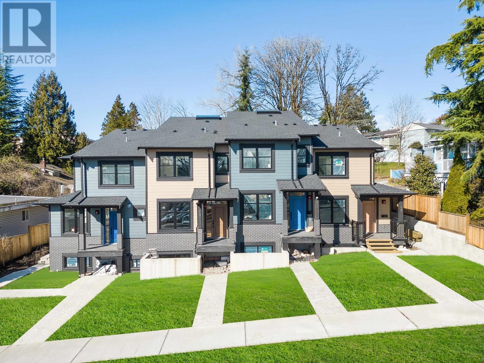 43 E 8th Avenue, New Westminster, British Columbia  V3L 4J4 - Photo 1 - R2856278
