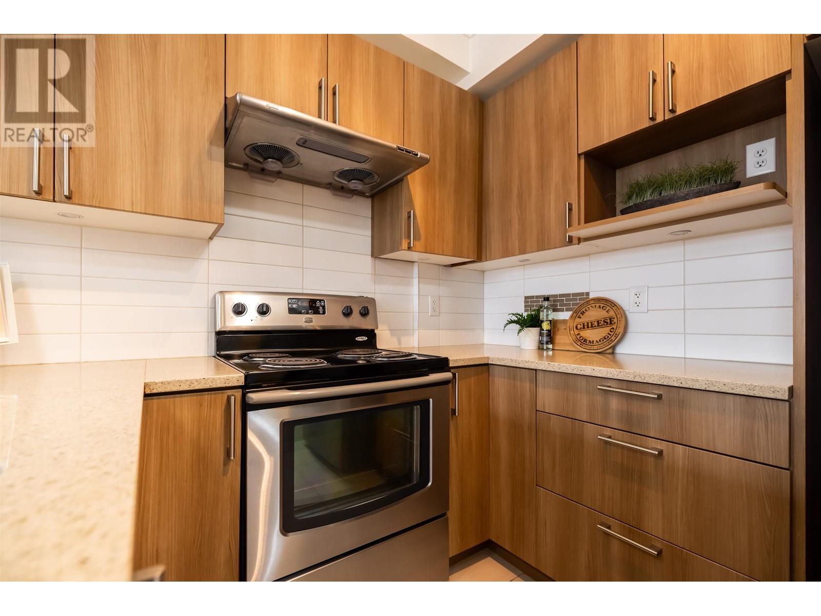 205 11566 224 Street, Maple Ridge, British Columbia  V2X 9C9 - Photo 4 - R2856538