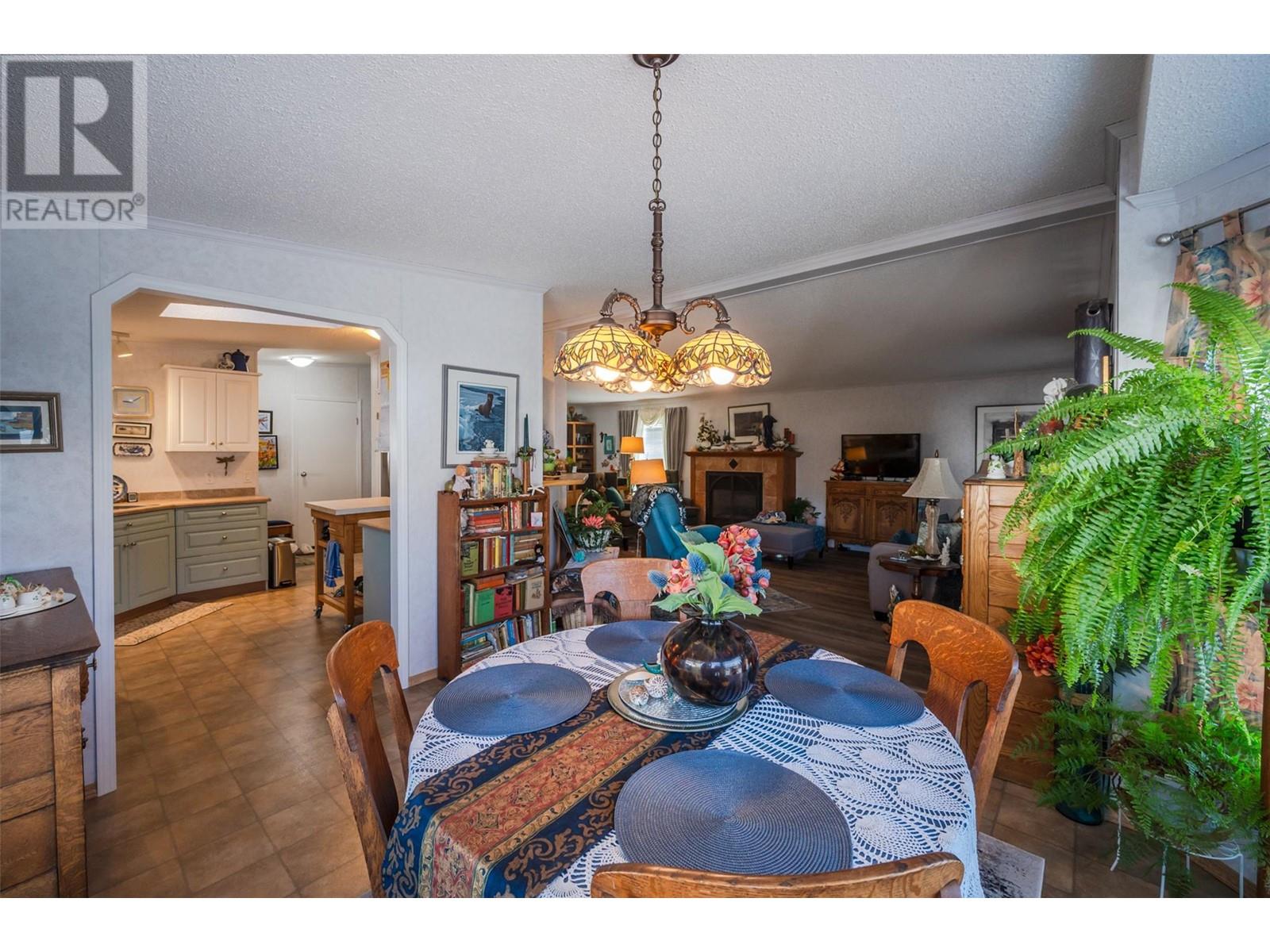 321 Yorkton Avenue Unit# 10, Penticton, British Columbia  V2A 3V6 - Photo 6 - 10305722