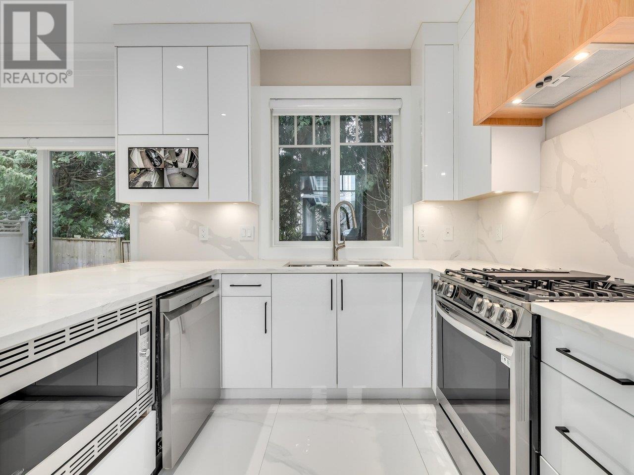 5508 Williams Road, Richmond, British Columbia  V7E 1K3 - Photo 10 - R2856620