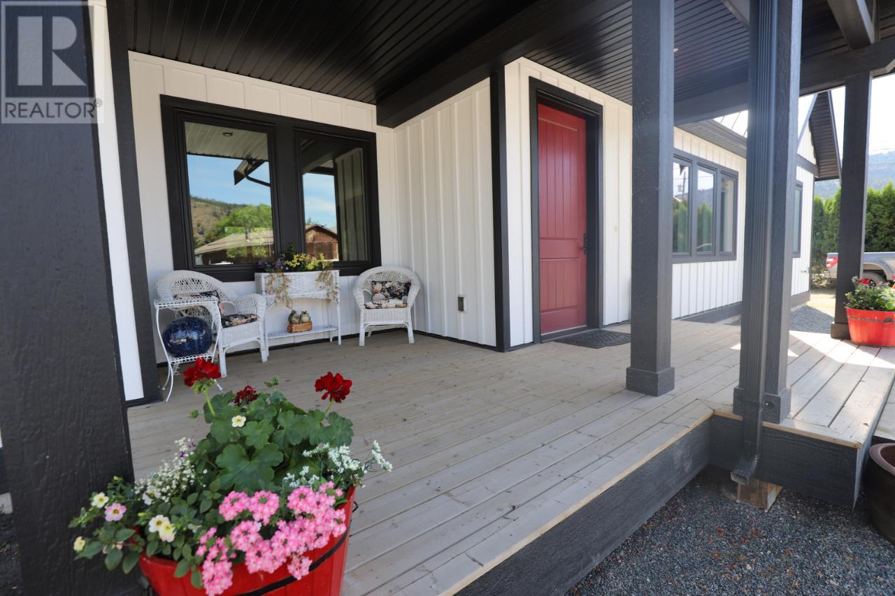 1550 Williams Cres, Merritt, British Columbia  V1K 1K9 - Photo 7 - 177073