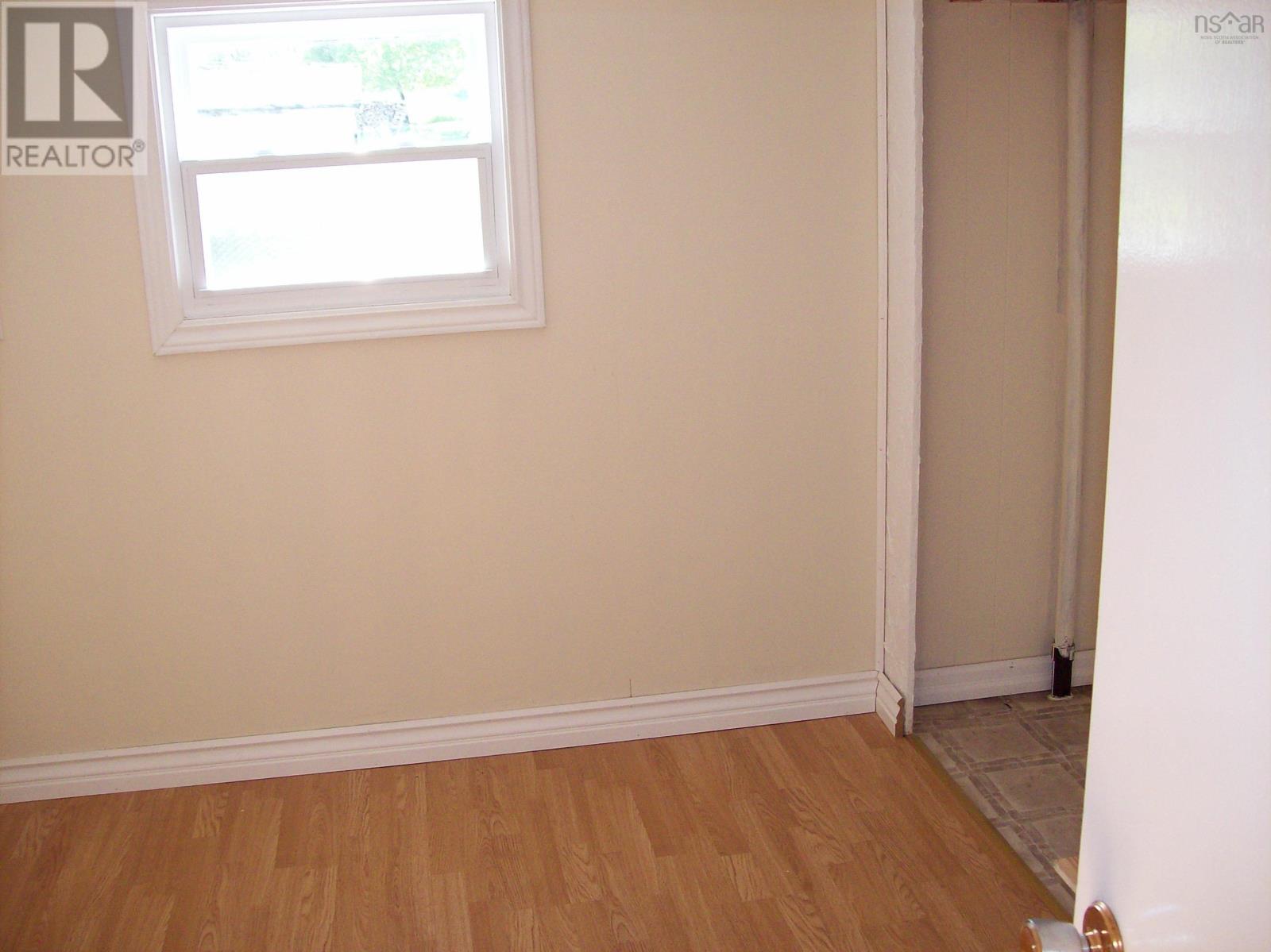 41 Dunn Street, Springhill, Nova Scotia  B0M 1X0 - Photo 8 - 202404065