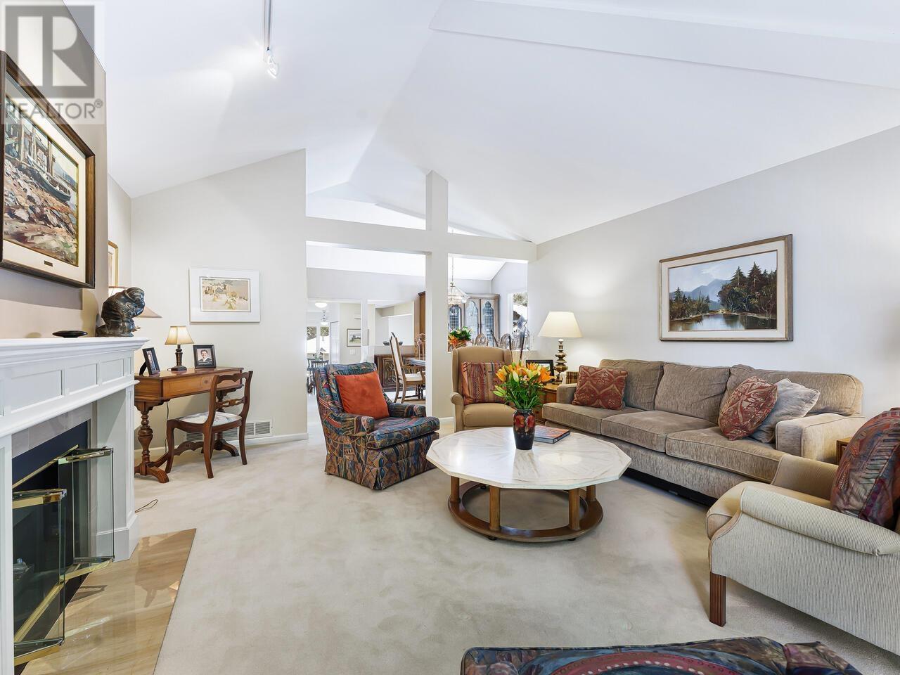 4 1900 Indian River Crescent, North Vancouver, British Columbia  V7G 2R1 - Photo 4 - R2856680