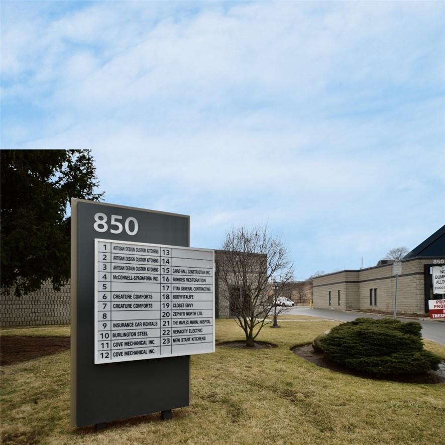 850 Legion Road, Unit #13, Burlington, Ontario  L7S 1T5 - Photo 1 - H4186819