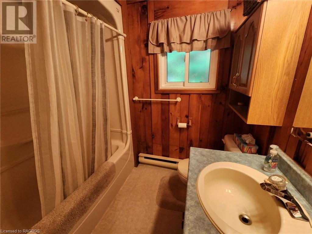 149 Huron Road, Point Clark, Ontario  N2Z 2X3 - Photo 13 - 40549385