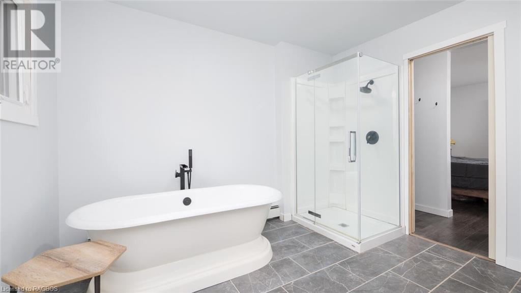 929 16th Street W, Georgian Bluffs, Ontario  N4K 6V5 - Photo 16 - 40549452