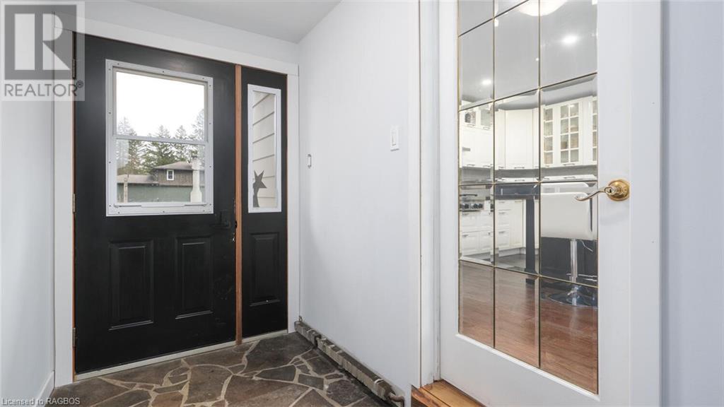 929 16th Street W, Georgian Bluffs, Ontario  N4K 6V5 - Photo 5 - 40549452