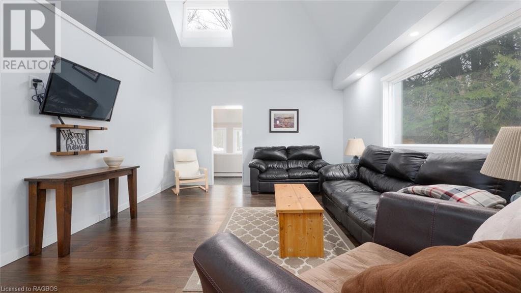 929 16th Street W, Georgian Bluffs, Ontario  N4K 6V5 - Photo 9 - 40549452