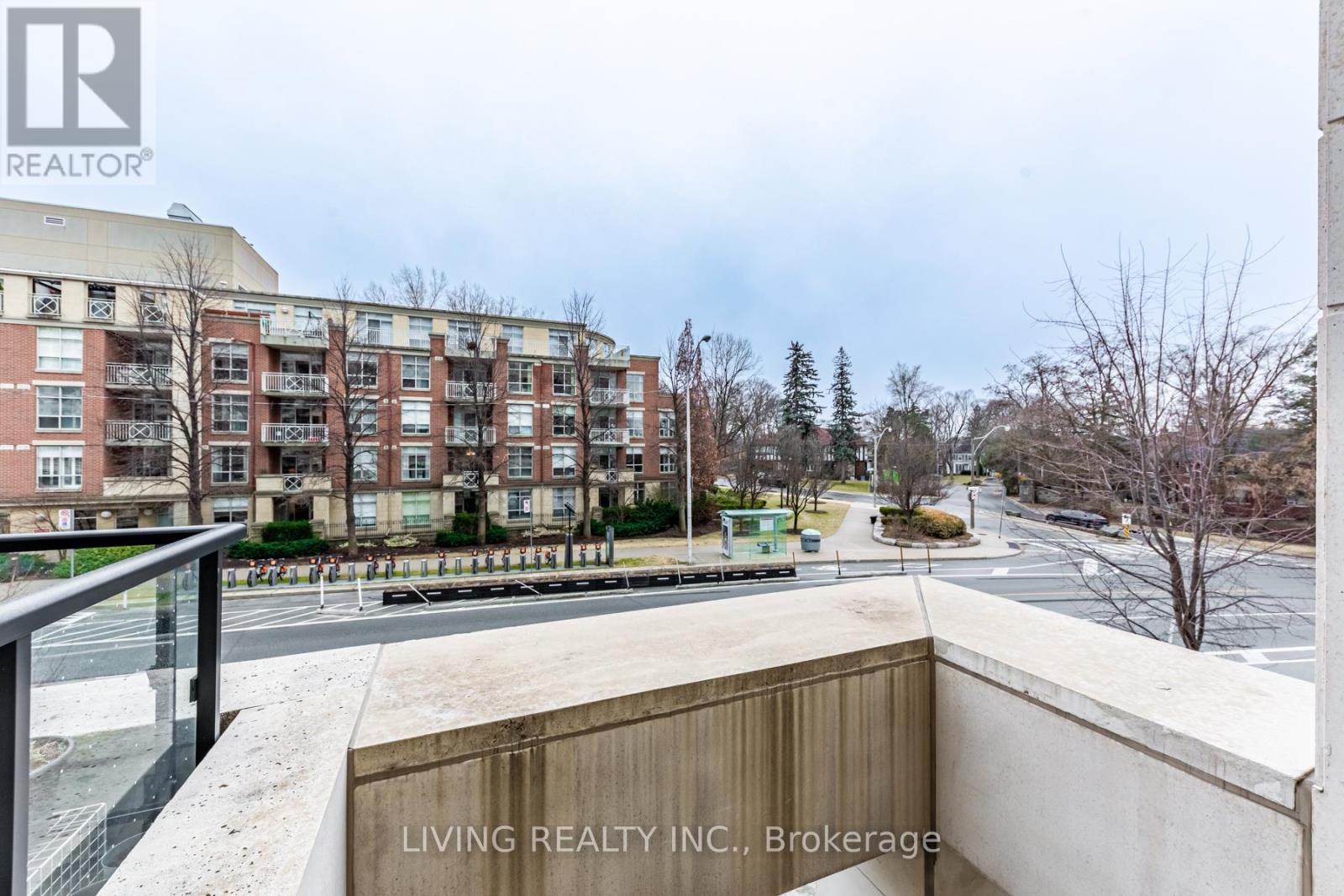 #215 -2 Old Mill Dr, Toronto, Ontario  M6S 0A9 - Photo 13 - W8121638