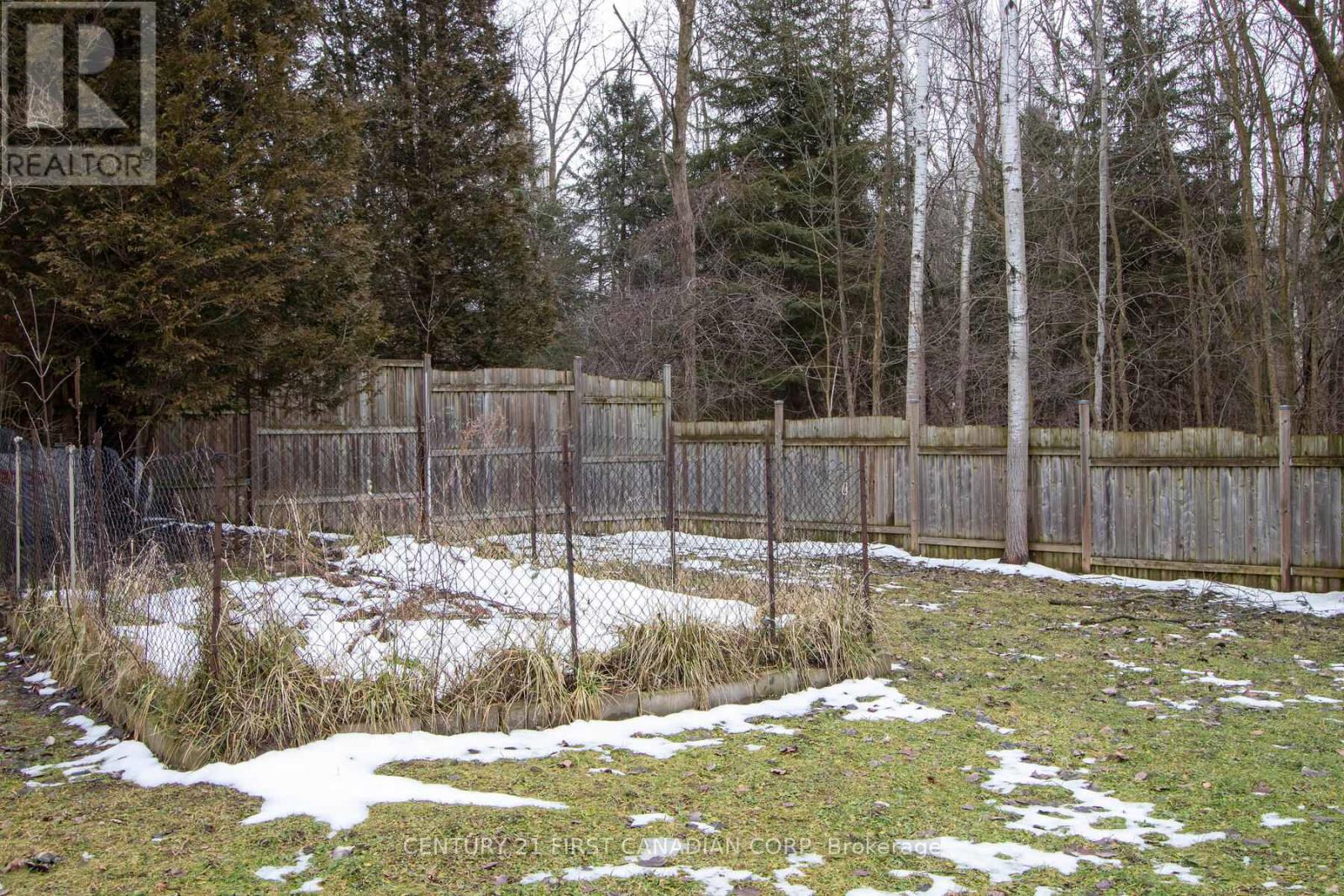 1835 Mark Settlement Dr, North Middlesex, Ontario  N0M 2K0 - Photo 31 - X8121676