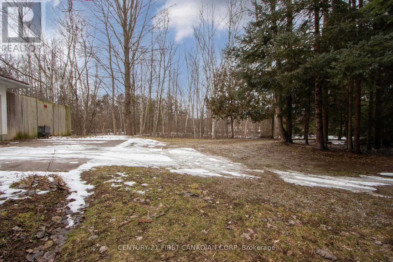 1835 Mark Settlement Dr, North Middlesex, Ontario  N0M 2K0 - Photo 4 - X8121676