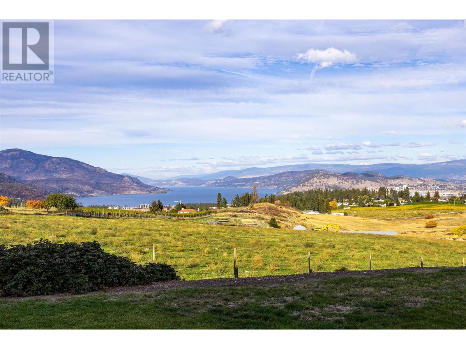 842 Stuart Road West Kelowna