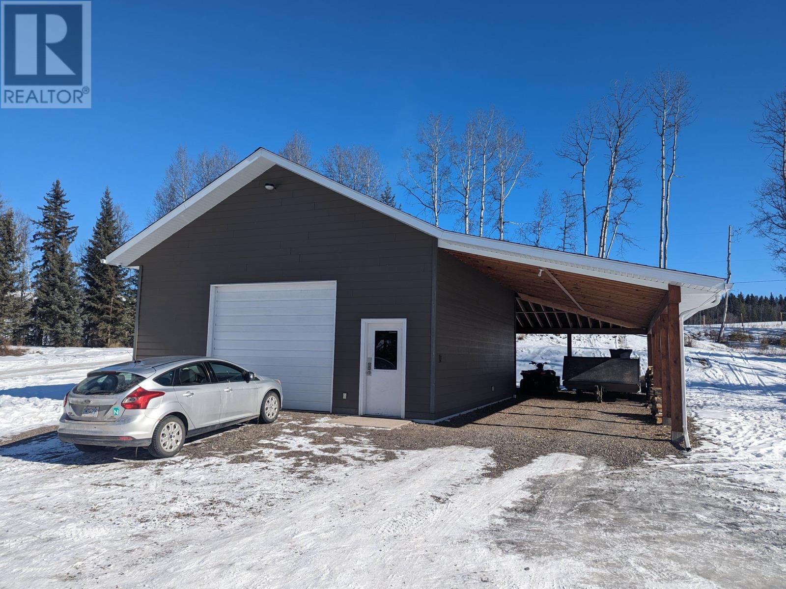 2635 Newens Road, Smithers, British Columbia  V0J 2N6 - Photo 5 - R2855251