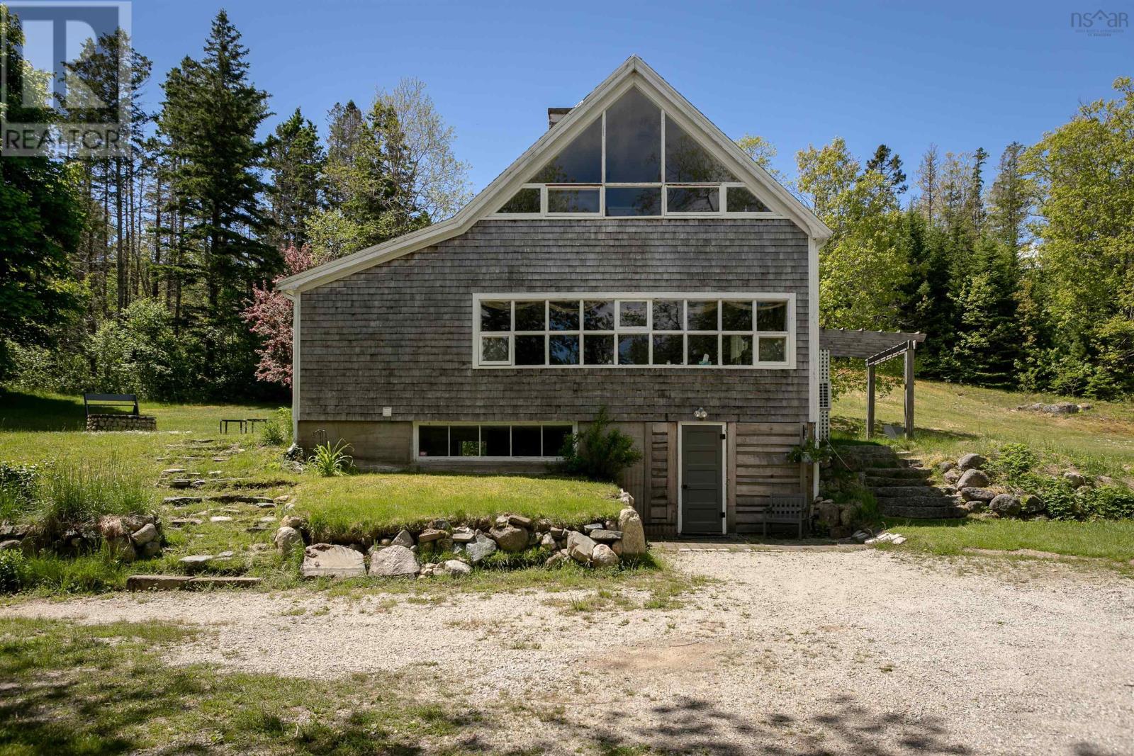 36 Latimer Lane, Chester Basin, Nova Scotia  B0J 1K0 - Photo 2 - 202404132